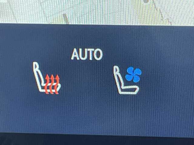 レクサス ＮＸ 350h Fスポーツ 神奈川県 2023(令5)年 1.7万km ホワイトノーヴァガラスフレーク レクサスセーフティシステム+/純正ディスプレイオーディオ/・ナビ/フルセグTV/BT/USB/MiraCasT/HDMI/パノラミックビューモニター/ムーンルーフ/置くだけ充電/デジタルインナーミラー/AC100V/ヘッドアップディスプレイ/TRDエアロ(F/S/R)/赤黒コンビレザー調シート/パワーシート(D/N)/メモリシート(D)/シートヒーター(D/N)/ベンチレーション(D/N)/パーキングアシスト/電動サイドブレーキ/オートブレーキホールド/ビルトインETC2.0/前後ドライブレコーダー/革巻きステアリング/ステアリングスイッチ/ステアリングヒーター/Autoライト/パドルシフト/パワーバックドア/EV/SPORT/SPORT+モード/ルーフレール/スマートキー/プッシュスタートボタン/三眼LED/フォグランプ/電動格納ミラー/ウィンカーミラー/純正フロアマット/純正20インチアルミホイール