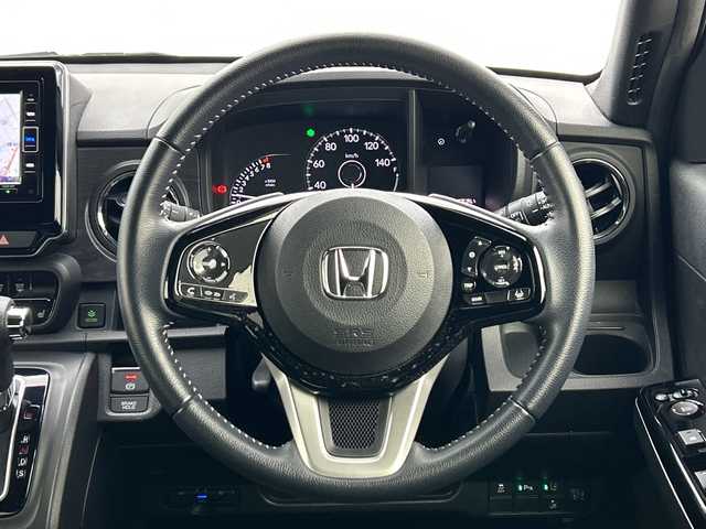 ホンダ Ｎ ＯＮＥ プレミアム 三重県 2021(令3)年 3.8万km ブリティッシュグリーンP /禁煙車 //純正ナビ(フルセグ/CD/DVD/AM/FM/BT/USB) //バックカメラ //前席シートヒーター //ホンダセンシング //レーンキープアシスト//レーダークルコン //電動パーキングブレーキ// LEDヘッドライト//LEDフォグライト //オートライト//ETC//スマートキー//パーキングセンサー