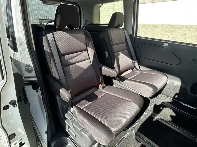 日産 セレナ e－パワー ハイウェイスター V 大阪府 2021(令3)年 2.4万km ブリリアントホワイトパール 2トーン 純正ナビ フルセグTV CD DVD BT/純正フリップダウンモニター/アラウンドビューモニター/プロパイロット/ブラインドスポットモニタ/デジタルインナーミラー/両側パワースライドドア/シートヒーター/スマートキー 2個/エンジンスターター/ETC/コーナーセンサー/ステアリングヒーター/衝突被害軽減ブレーキ/レーンアシスト/オートマチックハイビーム/LEDオートヘッドライト/フォグライト/ハンズフリーオートドア/ステアリングリモコン/W サイド カーテンエアバッグ/保証書 取説 ナビ取説/禁煙車