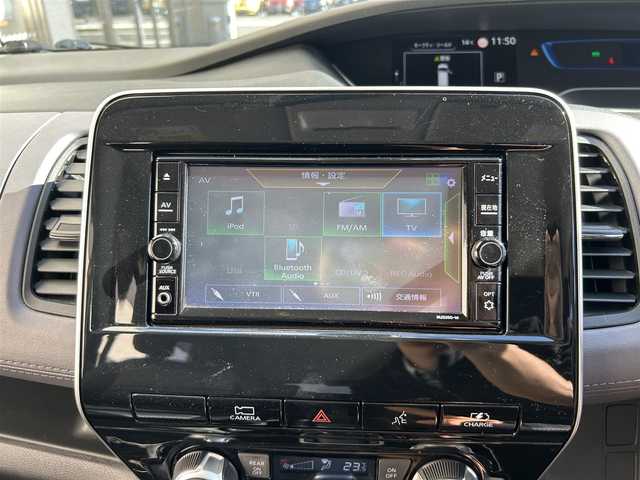 日産 セレナ e－パワー ハイウェイスター V 大阪府 2021(令3)年 2.4万km ブリリアントホワイトパール 2トーン 純正ナビ フルセグTV CD DVD BT/純正フリップダウンモニター/アラウンドビューモニター/プロパイロット/ブラインドスポットモニタ/デジタルインナーミラー/両側パワースライドドア/シートヒーター/スマートキー 2個/エンジンスターター/ETC/コーナーセンサー/ステアリングヒーター/衝突被害軽減ブレーキ/レーンアシスト/オートマチックハイビーム/LEDオートヘッドライト/フォグライト/ハンズフリーオートドア/ステアリングリモコン/W サイド カーテンエアバッグ/保証書 取説 ナビ取説/禁煙車