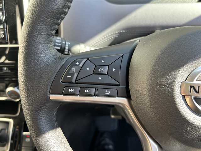 日産 セレナ e－パワー ハイウェイスター V 大阪府 2021(令3)年 2.4万km ブリリアントホワイトパール 2トーン 純正ナビ フルセグTV CD DVD BT/純正フリップダウンモニター/アラウンドビューモニター/プロパイロット/ブラインドスポットモニタ/デジタルインナーミラー/両側パワースライドドア/シートヒーター/スマートキー 2個/エンジンスターター/ETC/コーナーセンサー/ステアリングヒーター/衝突被害軽減ブレーキ/レーンアシスト/オートマチックハイビーム/LEDオートヘッドライト/フォグライト/ハンズフリーオートドア/ステアリングリモコン/W サイド カーテンエアバッグ/保証書 取説 ナビ取説/禁煙車