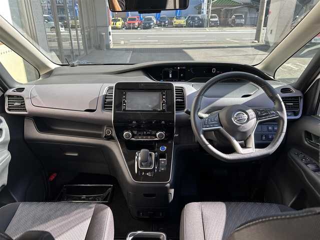 日産 セレナ e－パワー ハイウェイスター V 大阪府 2021(令3)年 2.4万km ブリリアントホワイトパール 2トーン 純正ナビ フルセグTV CD DVD BT/純正フリップダウンモニター/アラウンドビューモニター/プロパイロット/ブラインドスポットモニタ/デジタルインナーミラー/両側パワースライドドア/シートヒーター/スマートキー 2個/エンジンスターター/ETC/コーナーセンサー/ステアリングヒーター/衝突被害軽減ブレーキ/レーンアシスト/オートマチックハイビーム/LEDオートヘッドライト/フォグライト/ハンズフリーオートドア/ステアリングリモコン/W サイド カーテンエアバッグ/保証書 取説 ナビ取説/禁煙車