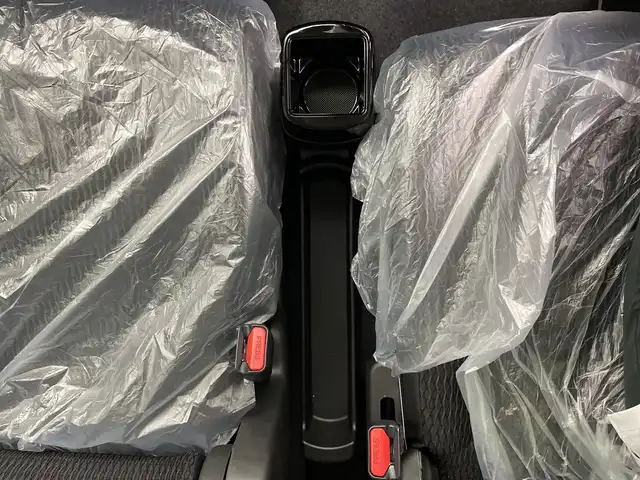 スズキ ハスラー HYBRID X 新潟県 2025(令7)年 0.1千km クールカーキパールメタリック/ソフトベージュメタリック HV　X　4WD　/全方位モニター付きナビゲーション/・CD/DVD/・Bluetooth/・フルセグTV/・スマートフォン連携/＝＝＝/セーフティサポート/・デュアルカメラブレーキサポート/・誤発進抑制機能/・車線逸脱警報/・ふらつき警報/・先行車発進お知らせ機能/・ハイビームアシスト/・標識認識機能/・後退時ブレーキサポート/・後方誤発進抑制機能/リアパーキングセンサー/シートヒーター/革巻きステアリング/ステアリングスイッチ/LEDヘッドライト/フォグランプ/オートライト/スマートキー＆プッシュスタート/スペアキー/電動格納ミラー/純正15インチAW/W/サイド/カーテンエアバッグ/取扱説明書/保証書