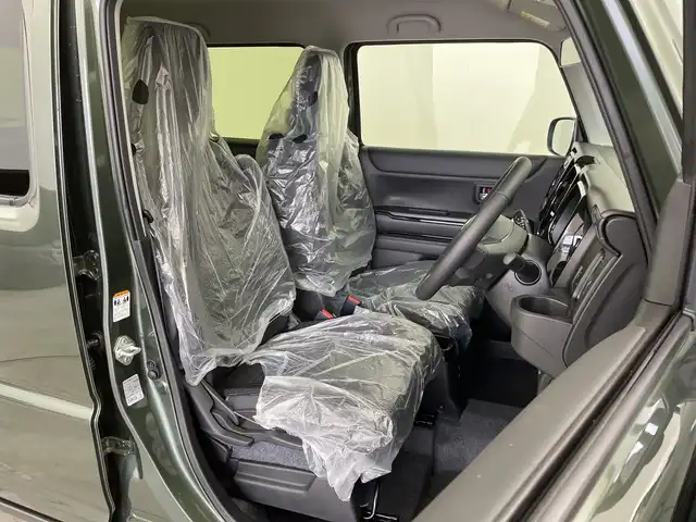 スズキ ハスラー HYBRID X 新潟県 2025(令7)年 0.1千km クールカーキパールメタリック/ソフトベージュメタリック HV　X　4WD　/全方位モニター付きナビゲーション/・CD/DVD/・Bluetooth/・フルセグTV/・スマートフォン連携/＝＝＝/セーフティサポート/・デュアルカメラブレーキサポート/・誤発進抑制機能/・車線逸脱警報/・ふらつき警報/・先行車発進お知らせ機能/・ハイビームアシスト/・標識認識機能/・後退時ブレーキサポート/・後方誤発進抑制機能/リアパーキングセンサー/シートヒーター/革巻きステアリング/ステアリングスイッチ/LEDヘッドライト/フォグランプ/オートライト/スマートキー＆プッシュスタート/スペアキー/電動格納ミラー/純正15インチAW/W/サイド/カーテンエアバッグ/取扱説明書/保証書