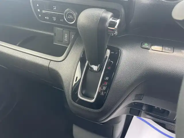 ホンダ Ｎ ＢＯＸ カスタム G L ホンダセンシング 鳥取県 2018(平30)年 10.5万km クリスタルブラックパール (株)IDOMが運営する【じしゃロン鳥取店】の自社ローン専用車両になります。こちらは現金またはオートローンご利用時の価格です。自社ローンご希望の方は別途その旨お申付け下さい/4WD/社外CDデッキ/片側パワースライドドア/ホンダセンシング搭載/衝突被害軽減ブレーキ/レーダークルーズコントロール/LEDオートライト/LEDフォグ/後方誤発進抑制/LDA/前席シートヒーター/社外ドラレコ/ビルトインETC/スマートキー×2/プッシュスタート