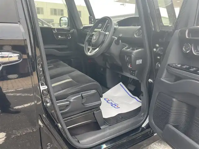 ホンダ Ｎ ＢＯＸ カスタム G L ホンダセンシング 鳥取県 2018(平30)年 10.5万km クリスタルブラックパール (株)IDOMが運営する【じしゃロン鳥取店】の自社ローン専用車両になります。こちらは現金またはオートローンご利用時の価格です。自社ローンご希望の方は別途その旨お申付け下さい/4WD/社外CDデッキ/片側パワースライドドア/ホンダセンシング搭載/衝突被害軽減ブレーキ/レーダークルーズコントロール/LEDオートライト/LEDフォグ/後方誤発進抑制/LDA/前席シートヒーター/社外ドラレコ/ビルトインETC/スマートキー×2/プッシュスタート
