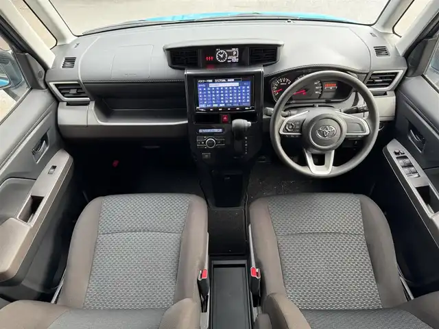 トヨタ ルーミー G 滋賀県 2022(令4)年 1.2万km ターコイズブルーマイカメタリック 禁煙車/純正ナビ/（CD/DVD/SD/Bluetooth/フルセグTV）/パノラミックビューモニター/ビルトインETC/両側電動スライドドア/衝突被害軽減システム/クリアランスソナー/ステアリングリモコン/LEDヘッドライト/オートヘッドライト/ヘッドライトレベライザー/USB充電/シートリフター/オートリトラーミラー/リアロールサンシェイド/純正フロアマット