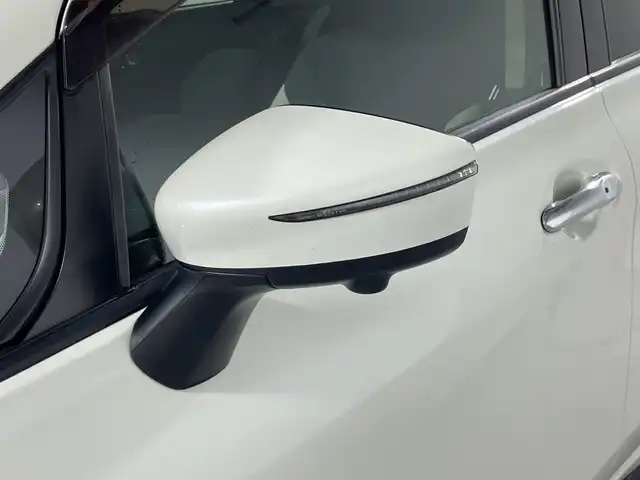 日産 ノート e－パワー X 神奈川県 2018(平30)年 4.9万km ブリリアントホワイトパール 純正７型SDナビゲーション/CD DVD Bluetooth フルセグTV/アラウンドビューモニター/衝突被害軽減システム/車線逸脱警報/クリアランスソナー/ETC/ドライブレコーダー/純正フロアマット/インテリジェントデジタルインナーミラー/オートライト/純正１４インチアルミホイール/スマートキー/プッシュスタート/ドアバイザー
