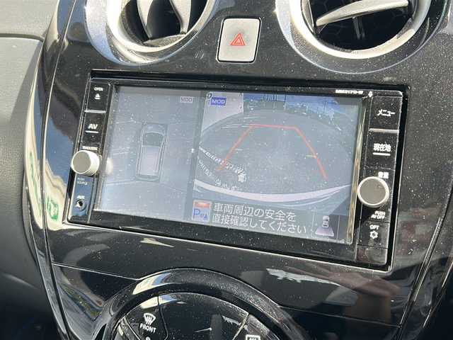 日産 ノート e－パワー X 石川県 2018(平30)年 4.9万km ブリリアントホワイトパール 純正７型SDナビゲーション/CD DVD Bluetooth フルセグTV/アラウンドビューモニター/衝突被害軽減システム/車線逸脱警報/クリアランスソナー/ETC/ドライブレコーダー/純正フロアマット/インテリジェントデジタルインナーミラー/オートライト/スマートキー/プッシュスタート/ドアバイザー