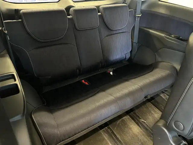 ホンダ オデッセイ アブソルート 20thアニバーサリー 静岡県 2015(平27)年 10.8万km ホワイトオーキッドパール (株)IDOMが運営する【じしゃロン浜松店】の自社ローン専用車両になりますこちらは現金またはオートローンご利用時の価格です。自社ローンご希望の方は別途その旨お申付け下さい/純正ナビ（VXM-155VFEi)/CD/DVD/AM/FM/Bluetooth/バックカメラ/両側パワースライドドア/LEDヘッドライト/LEDルームランプ/Honda　SENSING/●誤発進抑制機能/●先行車発進お知らせ機能/●標識認識機能/●LKAS〈車線維持支援システム〉/●路外逸脱抑制機能/●ACC〈アダプティブ・クルーズ・コントロール〉
