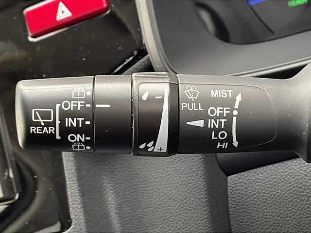 ホンダ フィット ハイブリット Fパッケージ 千葉県 2013(平25)年 2.4万km ブリリアントスポーティブルーメタリック2トーン 純正ナビ【VXM-145VFi】　DVD/Bluetooth/バックカメラ　/ＥＴＣ　　/スマートキー/プッシュスタート/アイドリングストップ/オートライト/純正フロアマット/純正ドアバイザー