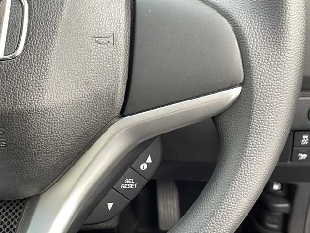 ホンダ フィット ハイブリット Fパッケージ 千葉県 2013(平25)年 2.4万km ブリリアントスポーティブルーメタリック2トーン 純正ナビ【VXM-145VFi】　DVD/Bluetooth/バックカメラ　/ＥＴＣ　　/スマートキー/プッシュスタート/アイドリングストップ/オートライト/純正フロアマット/純正ドアバイザー