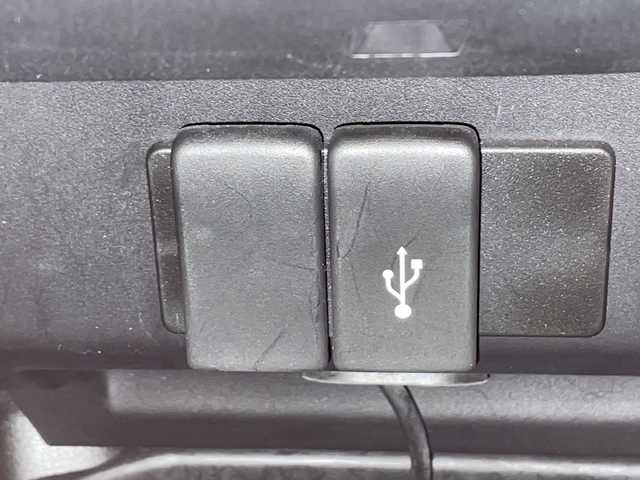 ホンダ フィット ハイブリット Fパッケージ 千葉県 2013(平25)年 2.4万km ブリリアントスポーティブルーメタリック2トーン 純正ナビ【VXM-145VFi】　DVD/Bluetooth/バックカメラ　/ＥＴＣ　　/スマートキー/プッシュスタート/アイドリングストップ/オートライト/純正フロアマット/純正ドアバイザー