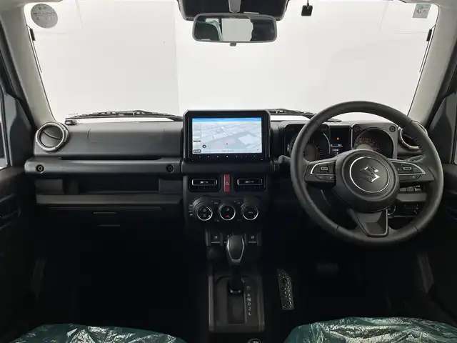 スズキ ジムニー ノマド FC 群馬県 2025(令7)年 0.1万km未満 Ｄグリーン ・登録済未使用車(登録時走行距離：46km)/純正9インチナビ/・AM/FM/CD/DVD/SD/Bluetooth/フルセグTV/バックカメラ/デュアルカメラブレーキサポート/車線逸脱警報/ふらつき警報/後退時ブレーキサポート/アダプティブクルーズコントロール/ハイビームアシスト/標識認識機能/誤発進/後方誤発進抑制機能/先行車発進お知らせ機能/ヒルディセントコントロール/LEDヘッドランプ/ヘッドランプウォッシャー/前席パワーシート/純正15インチアルミホイール
