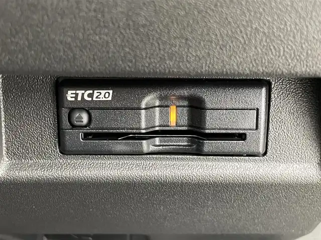 スズキ ジムニー ノマド FC 群馬県 2025(令7)年 0.1万km未満 Ｄグリーン ・登録済未使用車(登録時走行距離：46km)/純正9インチナビ/・AM/FM/CD/DVD/SD/Bluetooth/フルセグTV/バックカメラ/デュアルカメラブレーキサポート/車線逸脱警報/ふらつき警報/後退時ブレーキサポート/アダプティブクルーズコントロール/ハイビームアシスト/標識認識機能/誤発進/後方誤発進抑制機能/先行車発進お知らせ機能/ヒルディセントコントロール/LEDヘッドランプ/ヘッドランプウォッシャー/前席パワーシート/純正15インチアルミホイール