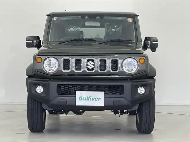 スズキ ジムニー ノマド FC 群馬県 2025(令7)年 0.1万km未満 Ｄグリーン ・登録済未使用車(登録時走行距離：46km)/純正9インチナビ/・AM/FM/CD/DVD/SD/Bluetooth/フルセグTV/バックカメラ/デュアルカメラブレーキサポート/車線逸脱警報/ふらつき警報/後退時ブレーキサポート/アダプティブクルーズコントロール/ハイビームアシスト/標識認識機能/誤発進/後方誤発進抑制機能/先行車発進お知らせ機能/ヒルディセントコントロール/LEDヘッドランプ/ヘッドランプウォッシャー/前席パワーシート/純正15インチアルミホイール