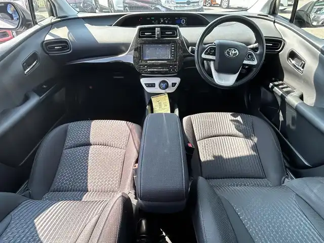 トヨタ プリウス Sセーフティプラス 愛知県 2017(平29)年 3.7万km スティールブロンドM 純正ナビ/（AM/FM/CD/SD/BT)/ワンセグTV/バックカメラ/ETC/クルーズコントロール/LEDヘッドライト/フォグランプ/スマートキー/スペアキー/リヤトノカバー/ドアバイザー/フロアマット