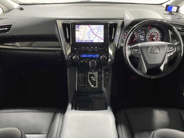 トヨタ アルファード S Cパッケージ 広島県 2020(令2)年 5.4万km ブラック ツインムーンルーフ/純正9型ディスプレイオーディオ/純正フリップダウンモニター/3眼LEDヘッドランプ/デジタルインナーミラー/ブラインドスポットモニター/両側パワースライドドア/バックモニター/パワーバックドア/パワーシート/ポジションメモリー/シートヒーター/ベンチレーション/ステアリングヒーター/パワーオットマン/セーフティセンス/・プリクラッシュセーフティ/・レーントレーシングアシスト/・アダプティブハイビーム/・レーダークルーズコントロール/ETC2.0/ドライブレコーダー/USB入力端子