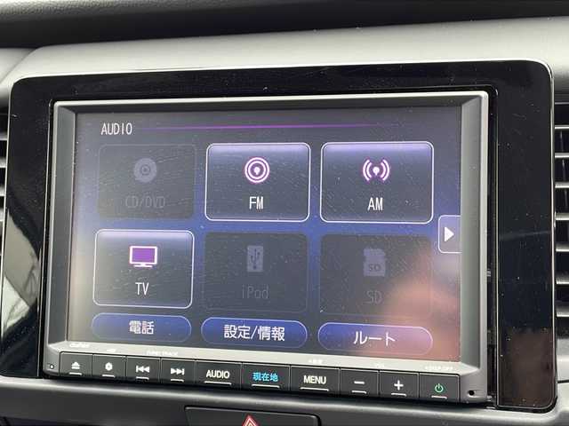 ホンダ フィット e:HEVホーム 石川県 2020(令2)年 6.3万km プラチナホワイトパール 純正8インチナビ/フルセグTV/BT/SDミュージック/USB/バックカメラ/ビルトインETC/前後ドライブレコーダー/ホンダセンシング/アダプティブクルーズコントロール/LEDヘッドランプ/オートライト/OP純正16インチアルミ/本革巻きステアリング/プライムスムース/ファブリックコンビシート/オートエアコン/スマートキーシステム/禁煙車