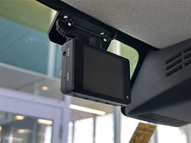 スズキ スペーシア カスタム HYBRID XS 鳥取県 2018(平30)年 4.2万km ピュアホワイトP 4WD/デュアルブレーキサポート/レーンキープアシスト/コーナーセンサー/社外SDナビ/フルセグ/バックカメラ/ドライブレコーダー/シートヒーター/両側パワースライドドア