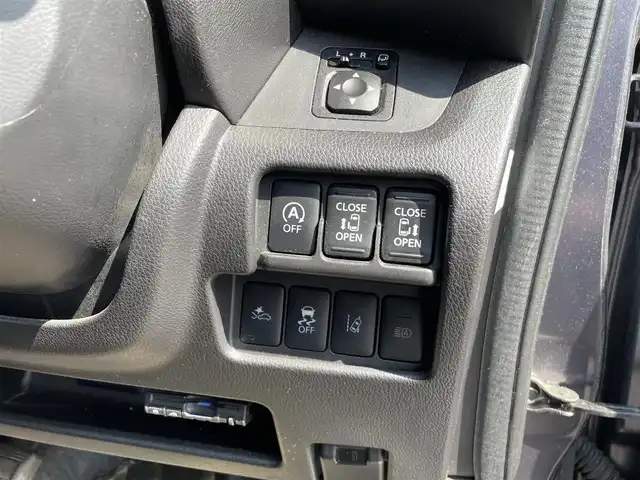 日産 デイズ ルークス HWS X Vセレクション 茨城県 2019(平31)年 4.3万km プレミアムパープルP 純正SＤナビゲーション/・地デジＴＶ/・FM/AMラジオ/・CD/DVD/・Bluetooth/アラウンドビューモニター/アイドリングストップ/インテリジェントエマージェンシーブレーキ/踏み間違い防止アシスト/LDW【車線逸脱警報】/VDC/両側パワースライドドア/LEDヘッドランプ/ハイビームアシスト/オートライト/ドライブレコーダー/ETC/純正１５インチアルミホイール/SRSエアバック【運転席/助手席/サイド】/ABS/インテリジェントキー/プッシュエンジンスタート/保証書/取扱説明書/スペアキー１本
