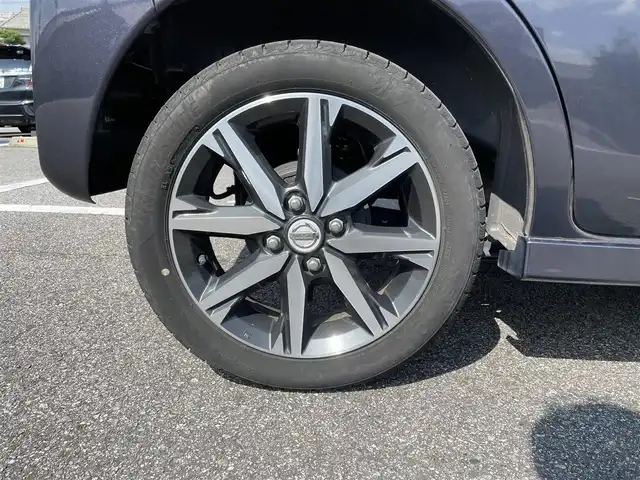 日産 デイズ ルークス HWS X Vセレクション 茨城県 2019(平31)年 4.3万km プレミアムパープルP 純正SＤナビゲーション/・地デジＴＶ/・FM/AMラジオ/・CD/DVD/・Bluetooth/アラウンドビューモニター/アイドリングストップ/インテリジェントエマージェンシーブレーキ/踏み間違い防止アシスト/LDW【車線逸脱警報】/VDC/両側パワースライドドア/LEDヘッドランプ/ハイビームアシスト/オートライト/ドライブレコーダー/ETC/純正１５インチアルミホイール/SRSエアバック【運転席/助手席/サイド】/ABS/インテリジェントキー/プッシュエンジンスタート/保証書/取扱説明書/スペアキー１本