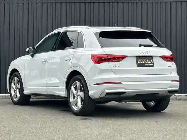 アウディ アウディ Ｑ３ 35TDIクワトロ アドバンスド 福島県 2020(令2)年 3.1万km グレイシアホワイトメタリック アダプティブクルーズコントロール/バーチャルコックピット/純正ナビ/バックカメラ/Bluetooth/ETC2.0/黒レザーシート/パワーシート/シートヒーター/パワーバックドア/前後ドラレコ/ワイヤレス充電/純正18インチAW