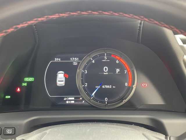 レクサス ＥＳ 300h Fスポーツ 兵庫県 2020(令2)年 6.8万km ホワイトノーヴァガラスフレーク ・純正12.3インチナビ/CD/DVD/SD/BT/USB/Miracast/TV/・バックカメラ/・LEXUSsafety/・プリクラッシュセーフティ/・レーンディパーチャーアラート/・レーダークルーズコントロール/・クリアランスソナー/・ロードサインアシスト/・先行車発進告知/・ブラインドスポットモニター/・パーキングアシスト/・オートマチックハイビーム/・ヘッドアップディスプレイ/・パドルシフト/・電動パーキングブレーキ/・オートブレーキホールド/・LEDオートライト/・サンルーフ/・パワーバックドア/・置くだけ充電/・パワーシート（運転席＋助手席）/・シートヒーター（運転席＋助手席）/・シートベンチレーション（運転席＋助手席）/・メモリーシート/・レザーシート/・ステアリングヒーター/・ビルトインETC2.0/・純正19インチアルミホイール/・純正フロアマット/・スマートキー/・スペアキー/・プッシュスタート