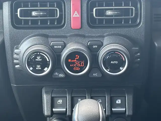 スズキ ジムニー ノマド FC 愛知県 2025(令7)年 0.2万km 黒 /禁煙/ワンオーナー//新車時保証書//取扱説明書//スペアスマートキー//ディーラー整備記録簿R7//プッシュスタート/スマートキー//シートヒーター//革巻きステアリング//ACC/衝突軽減ブレーキ//ヘッドライトウォッシャー