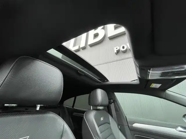 フォルクスワーゲン アルテオン TSI 4モーション Rラインアドバンス 長野県 2018(平30)年 3.4万km 白 サンルーフ /FORCALサウンド /シートマッサージ /HUD /ACC /BSM /パークアシスト /黒革シート /PWシート /シートヒーター　/DiscoverProナビ /TV /360°ビューカメラ /20インチAW /パークセンサー /LEDヘッドライト /ETC2.0 /オートトランク
