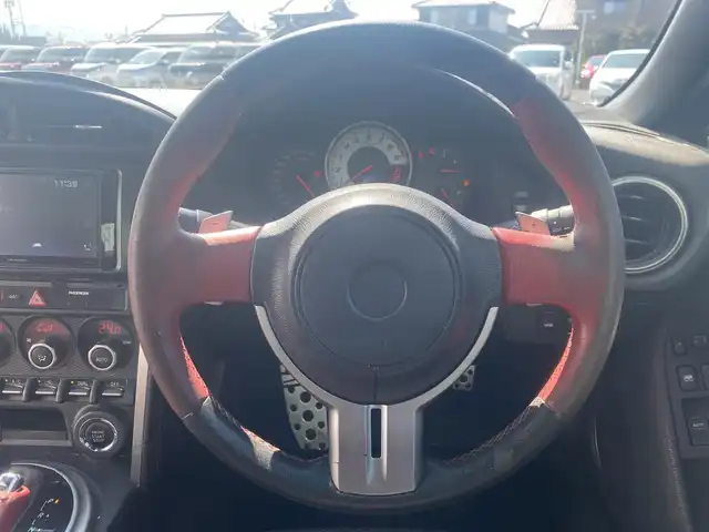 トヨタ ８６ GT 熊本県 2012(平24)年 14.1万km クリスタルブラックシリカ プッシュスタート/Pionner製ディスプレイオーディオ/・BT/iPod/USB/AM/FM/バックカメラ/USB入力端子/ETC/前方ドライブレコーダー/パドルシフト/MTモード付AT/オートライト/盗難防止装置/エアバック（ダブル+サイド）/カーテンエアバック/衝突被害軽減システム/純正17インチAW/スマートキー/記録簿/取扱説明書