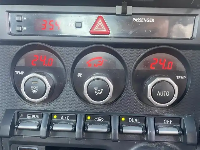 トヨタ ８６ GT 熊本県 2012(平24)年 14.1万km クリスタルブラックシリカ プッシュスタート/Pionner製ディスプレイオーディオ/・BT/iPod/USB/AM/FM/バックカメラ/USB入力端子/ETC/前方ドライブレコーダー/パドルシフト/MTモード付AT/オートライト/盗難防止装置/エアバック（ダブル+サイド）/カーテンエアバック/衝突被害軽減システム/純正17インチAW/スマートキー/記録簿/取扱説明書