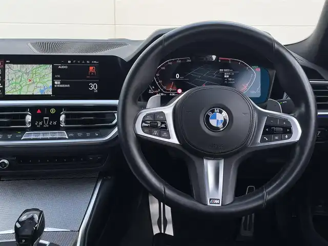 ＢＭＷ ３２０ｄ xDrive Mスポーツ 岡山県 2020(令2)年 5.1万km アルピンホワイトⅢ 社外フルセグTV/HUD/ACC/360°カメラ/ブレーキオートホールド/LEDヘッドライト/オートライト/AHB/レインセンサー/ワイヤレスチャージ/正面衝突警告/側面衝突警告/車線変更警告/車線逸脱警告/ステアリングサポート/アンビエントライト/ダイナミックライト/コンフォートアクセス/PDC自動起動/アクティブPDC緊急ブレーキ/Bluetooth/USB/アップルカープレイ/ドラレコ（F/R）/SOSコール/パワーテールゲート/リアフィルム