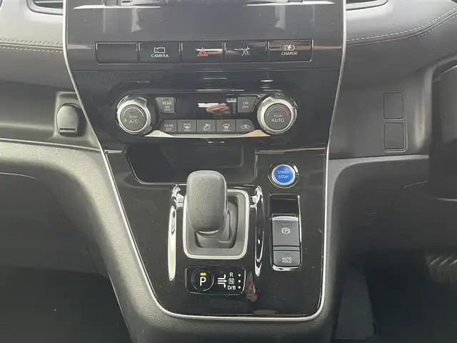 日産 セレナ e－パワー ハイウェイスター V 長崎県 2022(令4)年 4.3万km マルーンレッド 2トーン ワンオーナー/パナソニック10インチナビ/（フルセグ・BD/DVD・SD・BT・HDMI・USB）/カロッツェリアフリップダウンモニター/アラウンドビューモニター/プロパイロット/前席シートヒーター/ステアリングヒーター/エマージェンシーブレーキ/レーンキープアシスト/ブラインドスポットモニター/デジタルインナーミラー/クリアランスソナー/ドライブレコーダー前後/GPSレーダー/ステアリングスイッチ/両側パワースライドドア/スペアキー/ETC