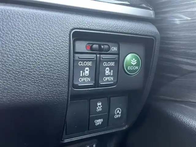 ホンダ オデッセイ アブソルート EX 埼玉県 2014(平26)年 13万km プレミアムヴィーナスブラックP (株)IDOMが運営する【じしゃロン川越店】の自社ローン専用車両になりますこちらは現金またはオートローンご利用時の価格です。自社ローンご希望の方は別途その旨お申付け下さい/純正ナビ/　・AM/FM　/　・CD/DVD/　・TV(フルセグ)/　・Bluetooth/バックカメラ/全方位カメラ/フリップダウンモニター/衝突軽減ブレーキ/レーダークルーズコントロール/ブラインドスポットモニター/パワーシート/電動格納ミラー/ドアバイザー/ハーフレザーシート/両側パワースライドドア/パドルシフト/ETC/純正フロアマット
