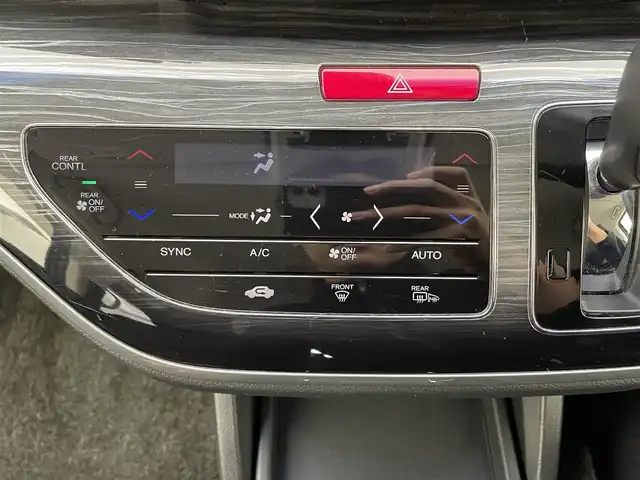 ホンダ オデッセイ アブソルート・EXホンダセンジング 宮城県 2016(平28)年 5.3万km クリスタルブラックパール 純正インターナビ　/フリップダウンモニター　/全周囲カメラ　/両側パワースライドドア　/アダプティブクルーズコントロール/衝突軽減ブレーキ　/レーンキープアシスト　/誤発進抑制機能　/ＬＥＤヘッドライト　/ブラインドスポットインフォメーション　/大型アームレスト　/運転席8wayパワーシート　/ハーフレザーシート/後席オットマン/ビルトインETC/純正18インチAW/禁煙車