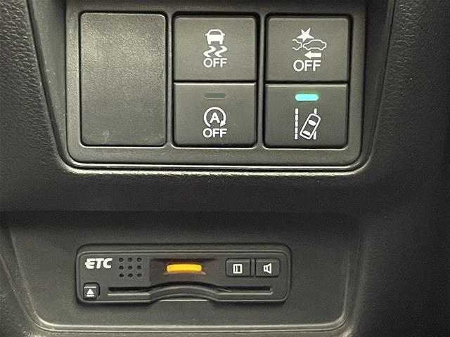 ホンダ オデッセイ アブソルート・EXホンダセンジング 宮城県 2016(平28)年 5.3万km クリスタルブラックパール 純正インターナビ　/フリップダウンモニター　/全周囲カメラ　/両側パワースライドドア　/アダプティブクルーズコントロール/衝突軽減ブレーキ　/レーンキープアシスト　/誤発進抑制機能　/ＬＥＤヘッドライト　/ブラインドスポットインフォメーション　/大型アームレスト　/運転席8wayパワーシート　/ハーフレザーシート/後席オットマン/ビルトインETC/純正18インチAW/禁煙車