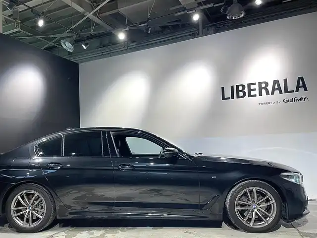 ＢＭＷ ５２３ｄ xDrive Mスピリット 道央・札幌 2020(令2)年 5.2万km サファイアブラックP アドバンストＰＫＧ　/ハイラインＰＫＧ　/イノベーションＰＫＧ　/ＡＣＣ　/１オーナー　/レザーシート　/メモリーシート　/パワーシート　/シートヒーター　/置くだけ充電　/３６０°カメラ　/純正ナビ/フルセグＴＶ/ジェスチャーコントロール/アンビエントライト/パーキングアシストプラス/HUD/BSM/ETC/ディスプレイキー/保証書/取説