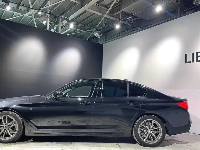 ＢＭＷ ５２３ｄ xDrive Mスピリット 道央・札幌 2020(令2)年 5.2万km サファイアブラックP アドバンストＰＫＧ　/ハイラインＰＫＧ　/イノベーションＰＫＧ　/ＡＣＣ　/１オーナー　/レザーシート　/メモリーシート　/パワーシート　/シートヒーター　/置くだけ充電　/３６０°カメラ　/純正ナビ/フルセグＴＶ/ジェスチャーコントロール/アンビエントライト/パーキングアシストプラス/HUD/BSM/ETC/ディスプレイキー/保証書/取説