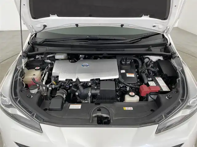 トヨタ プリウス S ツーリングセレクション 大分県 2019(平31)年 7.1万km ホワイトパールクリスタルシャイン TRDエアロ/アルパイン9インチナビ/アルパインデジタルインナーミラー（ドラレコ付き）/社外アルミホイル17インチ/クルーズコントロール/コーナーセンサー/バックカメラ/オートライト/オートマチックハイビーム/革巻ステアリング/ETC