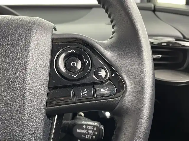 トヨタ プリウス S ツーリングセレクション 大分県 2019(平31)年 7.1万km ホワイトパールクリスタルシャイン TRDエアロ/アルパイン9インチナビ/アルパインデジタルインナーミラー（ドラレコ付き）/社外アルミホイル17インチ/クルーズコントロール/コーナーセンサー/バックカメラ/オートライト/オートマチックハイビーム/革巻ステアリング/ETC