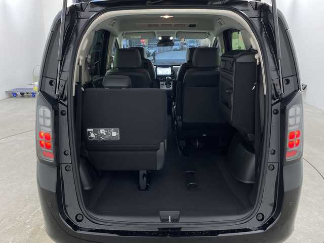 ホンダ フリード ハイブリット e:HEV AIR EX 兵庫県 2025(令7)年 0.1千km クリスタルブラックパール ・未使用車/・純正9インチナビ/・BT・TV・Apple Car Play・AndroidAuto/・両側パワースライドドア/・CMBS/・ACC/・レーンキープアシスト/・ブラインドスポットインフォメーション/・標識認識機能/・シートヒーター/・ハーフレザー/・オートマチックハイビーム/・LEDヘッドライト/・革巻きステアリング/・ステアリングリモコン/・プッシュスタート/・スペアキー/・電動パーキングブレーキ/・オートブレーキホールド/・純正15インチアルミホール