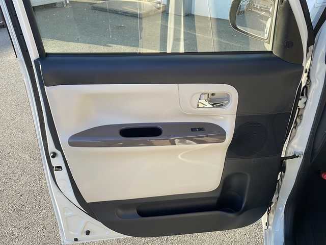 ダイハツ ムーヴ キャンバス X LTD メイクアッフ SA Ⅱ 三重県 2017(平29)年 4.7万km パールホワイトⅢ/ナチュラルベージュマイカメタリック 2トーン 純正ナビ　/両側パワースライドドア　/バックカメラ　/衝突軽減システム　/オートライト　/アイドリングストップ　/コーナーセンサー　/ステアリングスイッチ　/ＥＴＣ　/電動格納ミラー　/スペアキー　/純正フロアマット