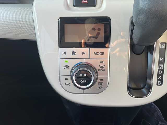 ダイハツ ムーヴ キャンバス X LTD メイクアッフ SA Ⅱ 三重県 2017(平29)年 4.7万km パールホワイトⅢ/ナチュラルベージュマイカメタリック 2トーン 純正ナビ　/両側パワースライドドア　/バックカメラ　/衝突軽減システム　/オートライト　/アイドリングストップ　/コーナーセンサー　/ステアリングスイッチ　/ＥＴＣ　/電動格納ミラー　/スペアキー　/純正フロアマット