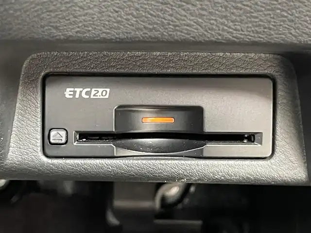 日産 スカイライン 400R 宮崎県 2020(令2)年 9.6万km ブリリアントホワイトパール 純正ナビ/(AM.FM.Bluetooth.DVD.CD)/フルセグTV/アラウンドビューカメラ/ETC/ドライブレコーダー/パドルシフト/レーダークルーズコントロール/プロパイロット/オートライト/パワーシート/オットマン/シートヒーター/スマートキー/スペアキー