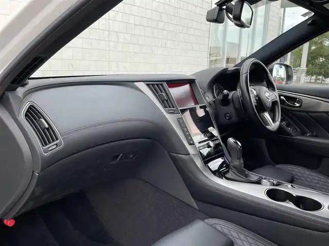 日産 スカイライン 400R 宮崎県 2020(令2)年 9.6万km ブリリアントホワイトパール 純正ナビ/(AM.FM.Bluetooth.DVD.CD)/フルセグTV/アラウンドビューカメラ/ETC/ドライブレコーダー/パドルシフト/レーダークルーズコントロール/プロパイロット/オートライト/パワーシート/オットマン/シートヒーター/スマートキー/スペアキー