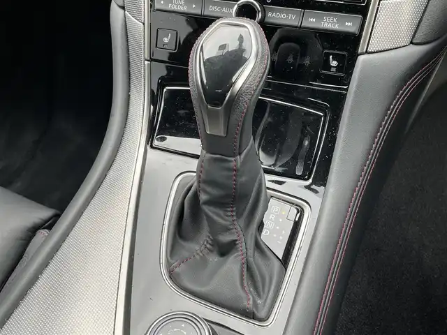 日産 スカイライン 400R 宮崎県 2020(令2)年 9.6万km ブリリアントホワイトパール 純正ナビ/(AM.FM.Bluetooth.DVD.CD)/フルセグTV/アラウンドビューカメラ/ETC/ドライブレコーダー/パドルシフト/レーダークルーズコントロール/プロパイロット/オートライト/パワーシート/オットマン/シートヒーター/スマートキー/スペアキー