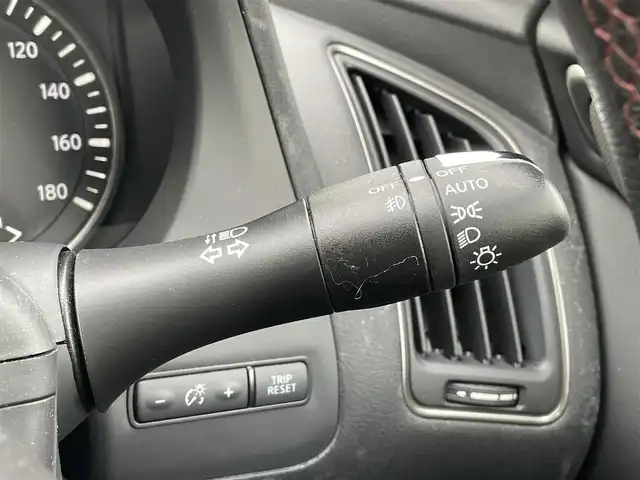 日産 スカイライン 400R 宮崎県 2020(令2)年 9.6万km ブリリアントホワイトパール 純正ナビ/(AM.FM.Bluetooth.DVD.CD)/フルセグTV/アラウンドビューカメラ/ETC/ドライブレコーダー/パドルシフト/レーダークルーズコントロール/プロパイロット/オートライト/パワーシート/オットマン/シートヒーター/スマートキー/スペアキー