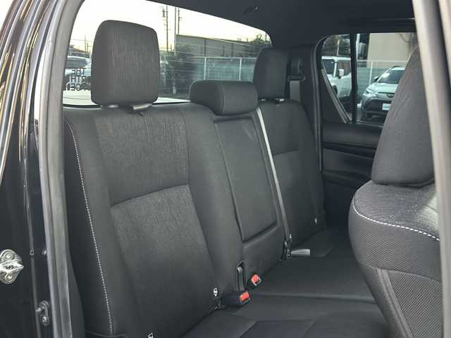 トヨタ ハイラックス Z ブラックラリーエディション 愛知県 2019(平31)年 5.6万km アティチュードブラックマイカ 禁煙車/純正メモリナビ/　　AM/FM/CD/DVD/BT/フルセグＴＶ/純正マッドガード/純正18インチAW/リアバンパープロテクター/荷台キャノピー/バックカメラ/前方ドライブレコーダー/クルーズコントロール/レーンキープアシスト/プリクラッシュセーフティ/ダウンヒルアシストコントロール/横滑り防止装置/盗難防止装置/LEDヘッドライト/フォグランプ/オートライト/ETC/Wエアバッグ/保証書/取説/スペアキー