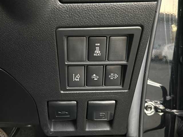 トヨタ ハイラックス Z ブラックラリーエディション 愛知県 2019(平31)年 5.6万km アティチュードブラックマイカ 禁煙車/純正メモリナビ/　　AM/FM/CD/DVD/BT/フルセグＴＶ/純正マッドガード/純正18インチAW/リアバンパープロテクター/荷台キャノピー/バックカメラ/前方ドライブレコーダー/クルーズコントロール/レーンキープアシスト/プリクラッシュセーフティ/ダウンヒルアシストコントロール/横滑り防止装置/盗難防止装置/LEDヘッドライト/フォグランプ/オートライト/ETC/Wエアバッグ/保証書/取説/スペアキー